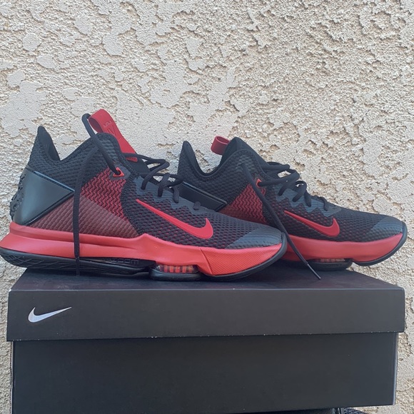 Nike LeBron Witness 4 - Picture 11 of 11